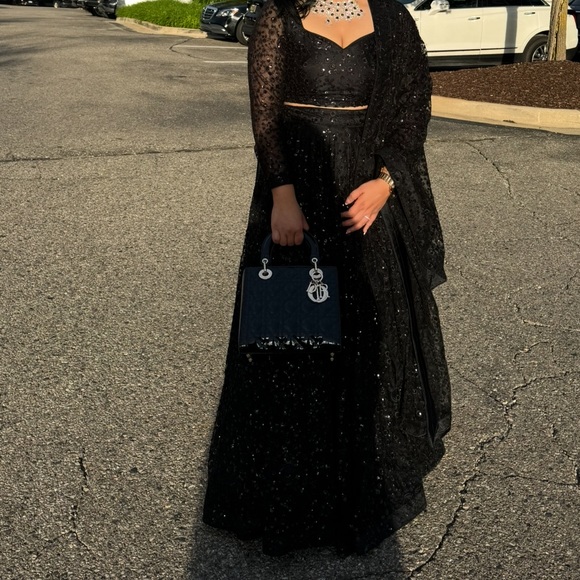Black heavy lehnga